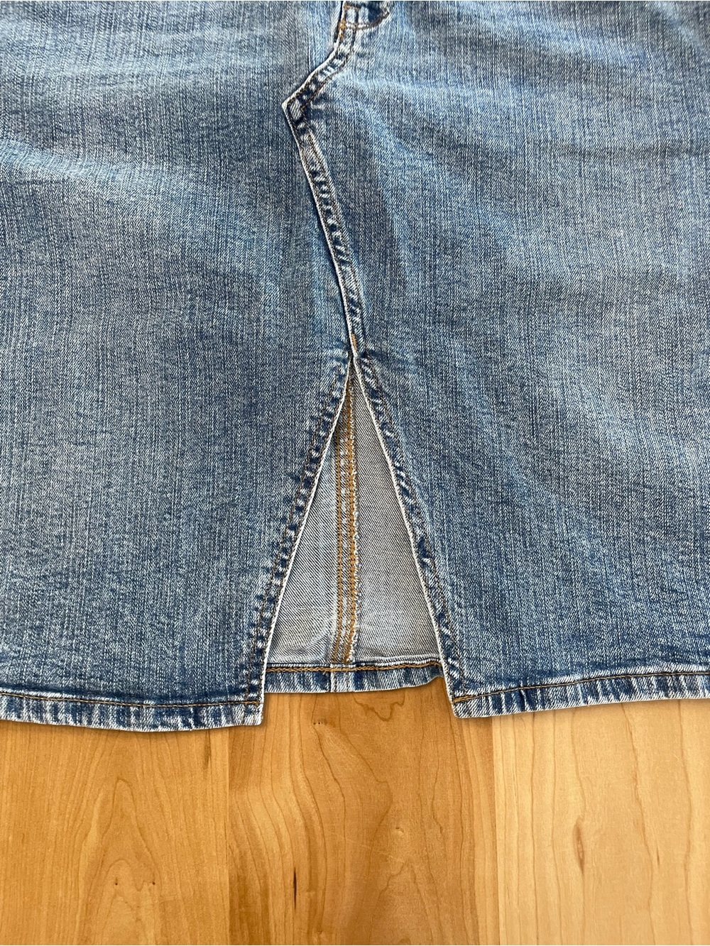 Banana Republic Denim Pencil Skirt Front Slit Size 20 Medium Wash Jean - Picture 2 of 6